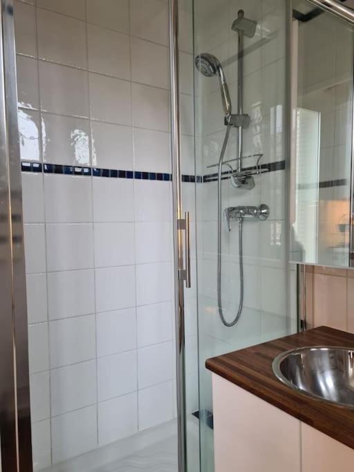 Studio A 2 Pas De La Gare Sartrouville Ngoại thất bức ảnh