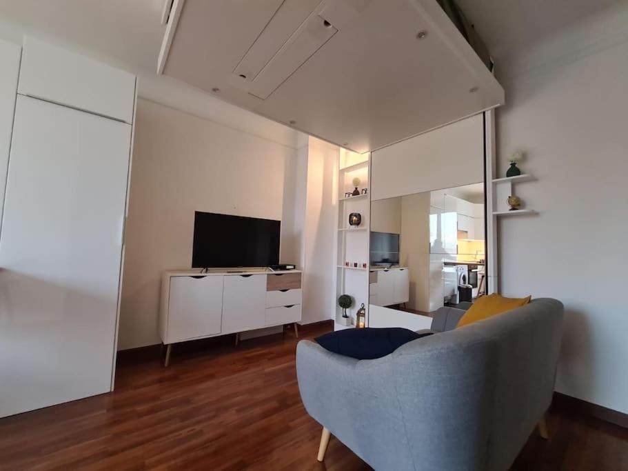 Studio A 2 Pas De La Gare Sartrouville Ngoại thất bức ảnh