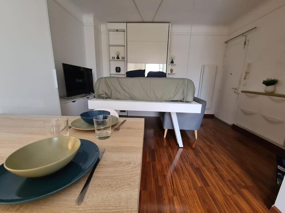 Studio A 2 Pas De La Gare Sartrouville Ngoại thất bức ảnh