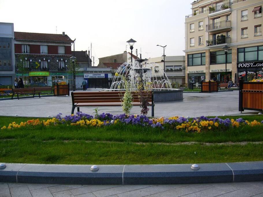 Studio A 2 Pas De La Gare Sartrouville Ngoại thất bức ảnh